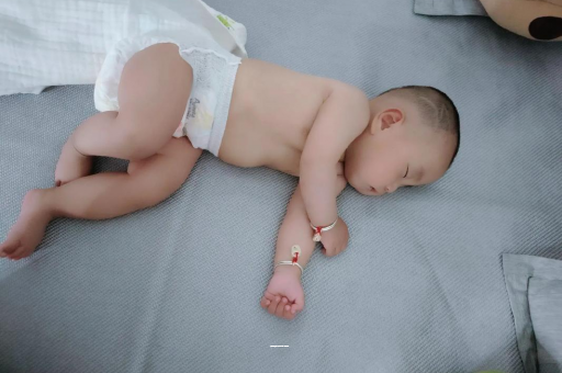 武汉供卵试管机构孕妇肚子一跳一跳